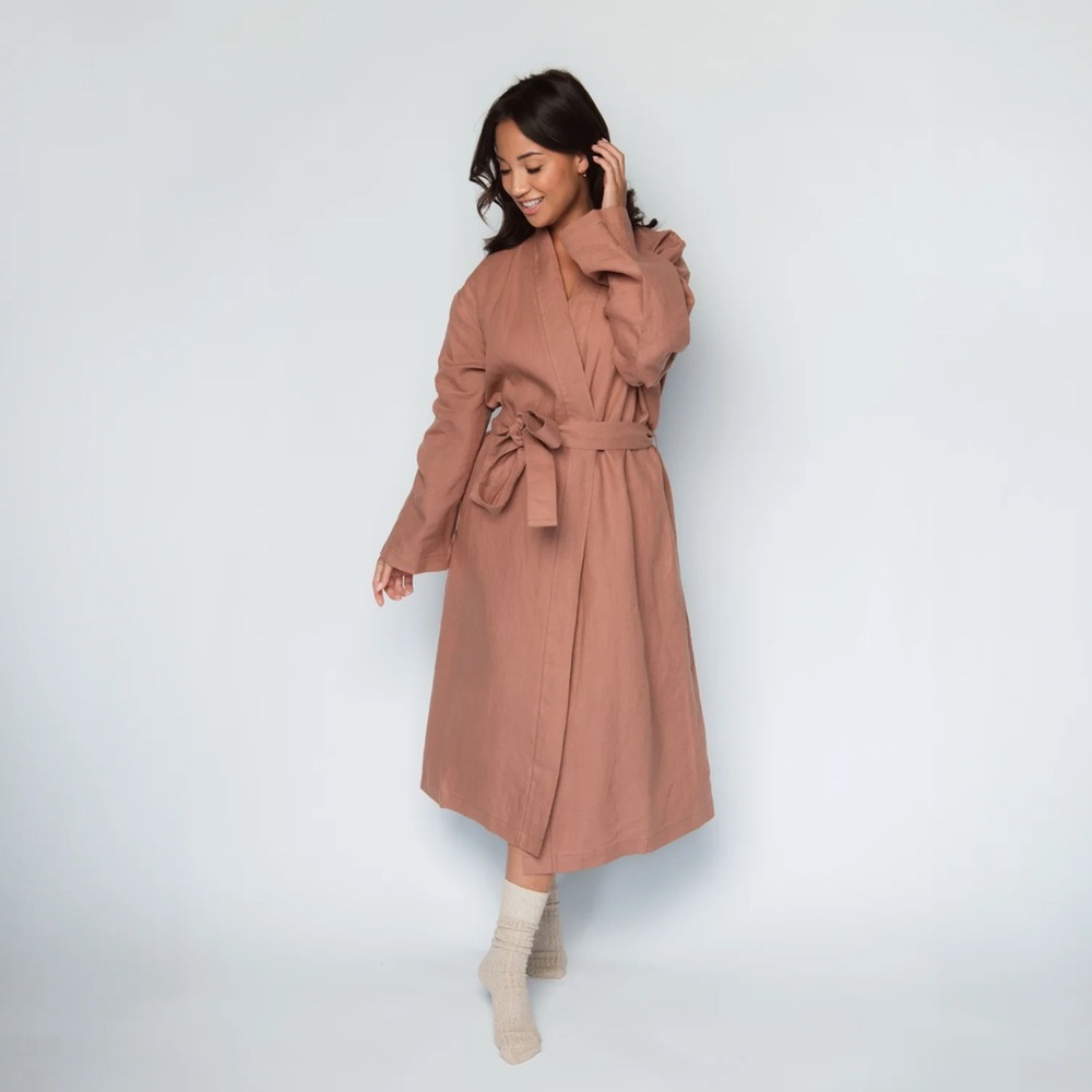 Parachute Linen Robe In Clay Size Small - Picture 2 of 12
